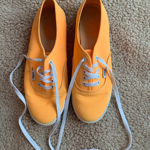 Bright Orange Vans!🍊 - Picture 2 of 5